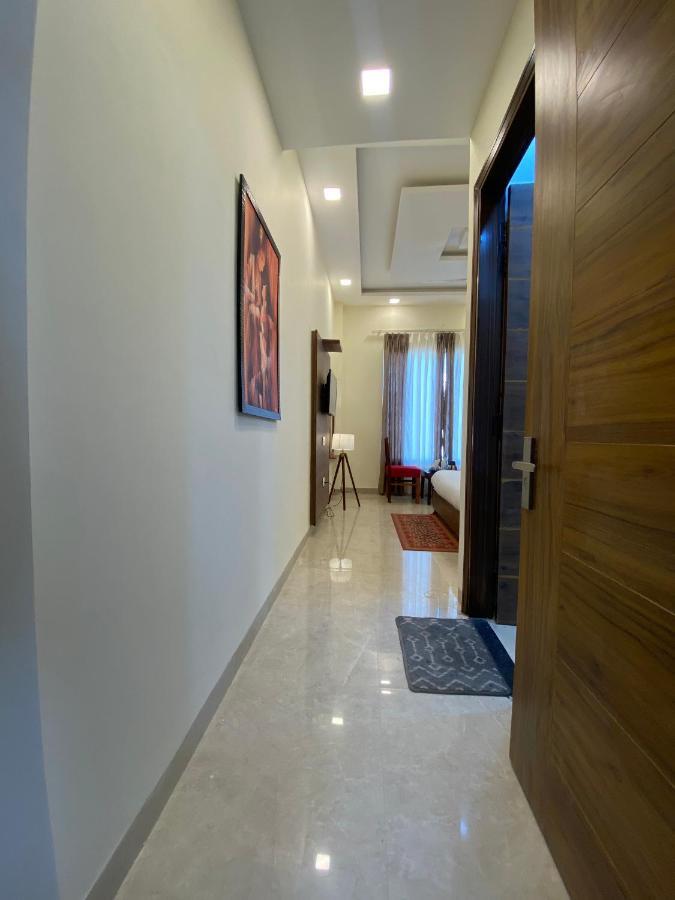 Hotel Woodlark Zirakpur - A Peaceful Stay 외부 사진